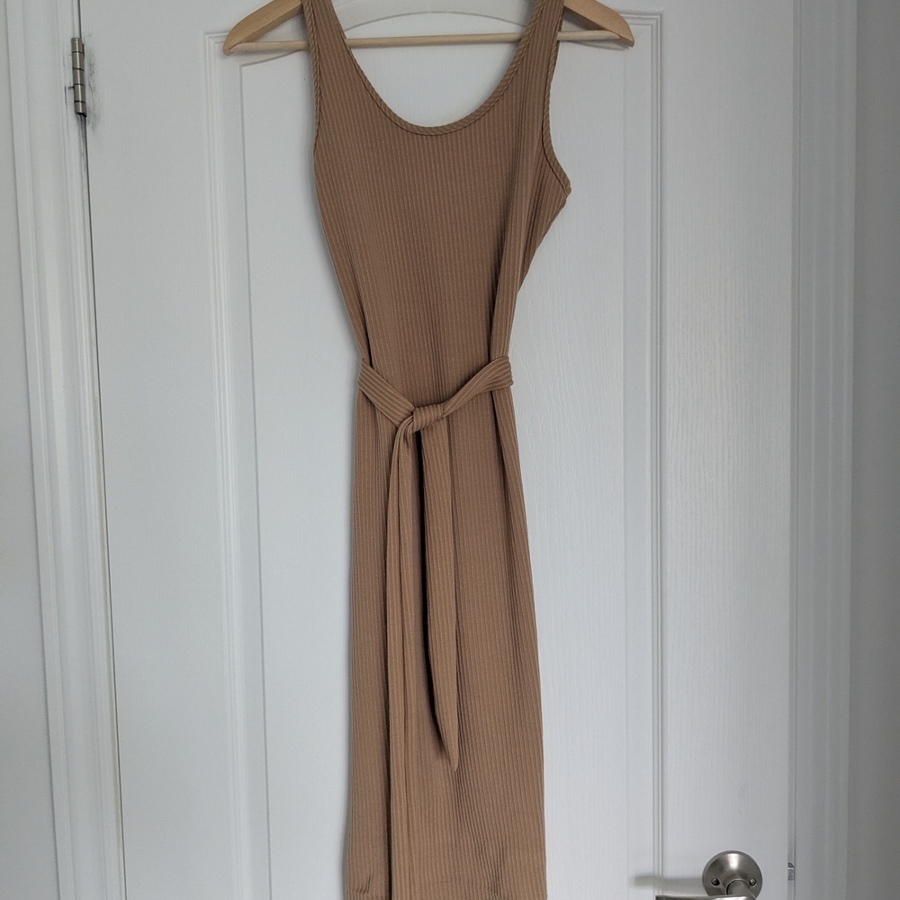 Olivia Rae Tan Sheath Midi Dress Scoop Neck Sleeveless
